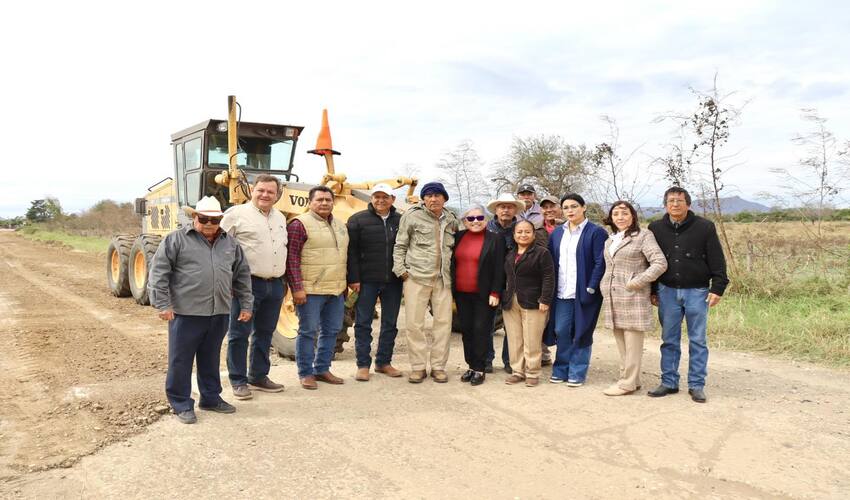 TRABAJAMOS POR MEJORES CAMINOS PARA RANCHO NUEVO