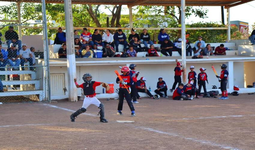 IMPULSANDO EL DEPORTE: FELICITACIONES AL EQUIPO GANADOR DEL TORNEO REGIONAL DE BÉISBOL INFANTIL
