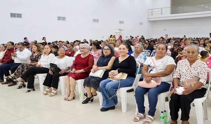 Gobierno Municipal de Aldama que encabeza la presidenta Mimí Sosa, festejó a quien da todo de si, amor más puro y la fuerza más grande: Ser Madre