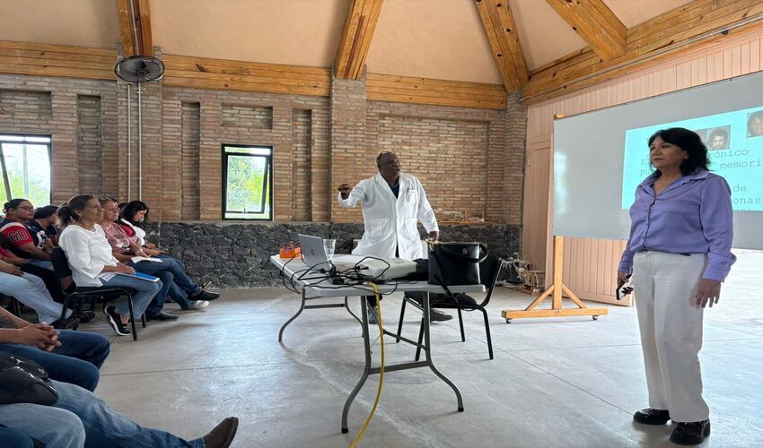 Conferencia: Prevención de Adicciones